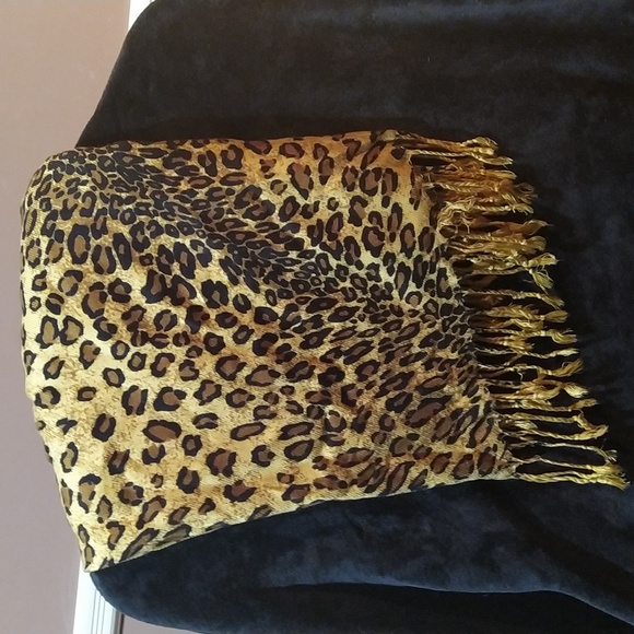 Pashmina Wrap - Animal Print Leopard - Picture 3 of 9